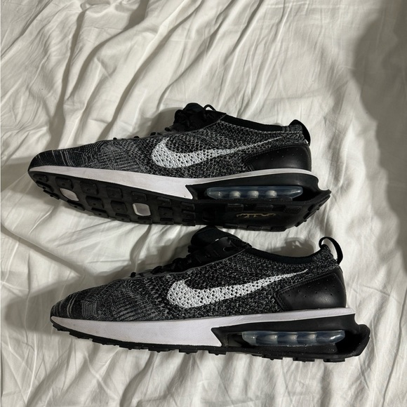 Nike Air Max Flyknit Racer PreOwned size 13​ - Picture 7 of 9